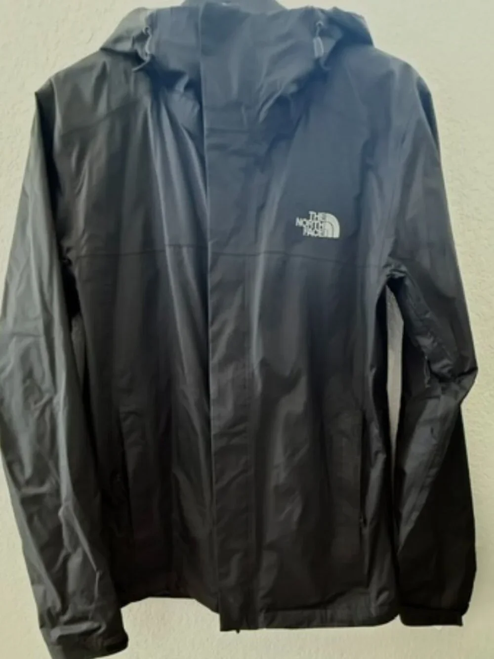The North Face Venture 2 Men's Black Waterproof Hooded Rain Jacket (Small)